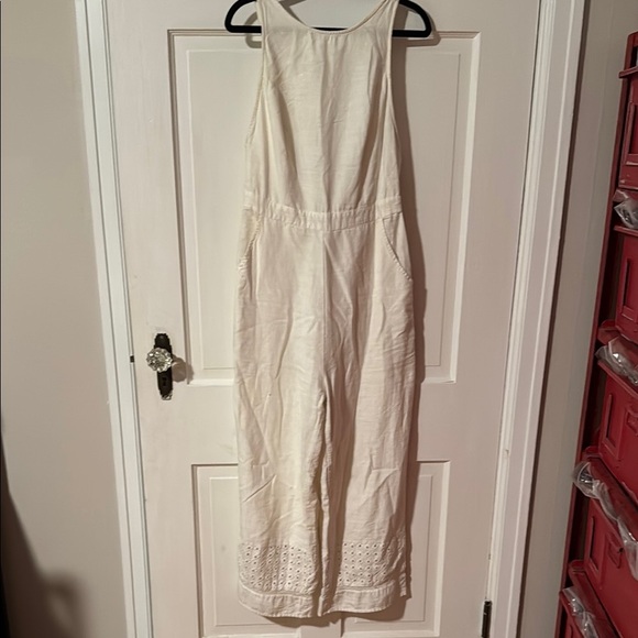 Urban Outfitters Cream Sleeveless Jumpsuit with Eyelet Hem Size S/P 100% cotton - Picture 1 of 11